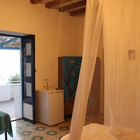Отель Casa Mare Blu Ginostra Номер фото
